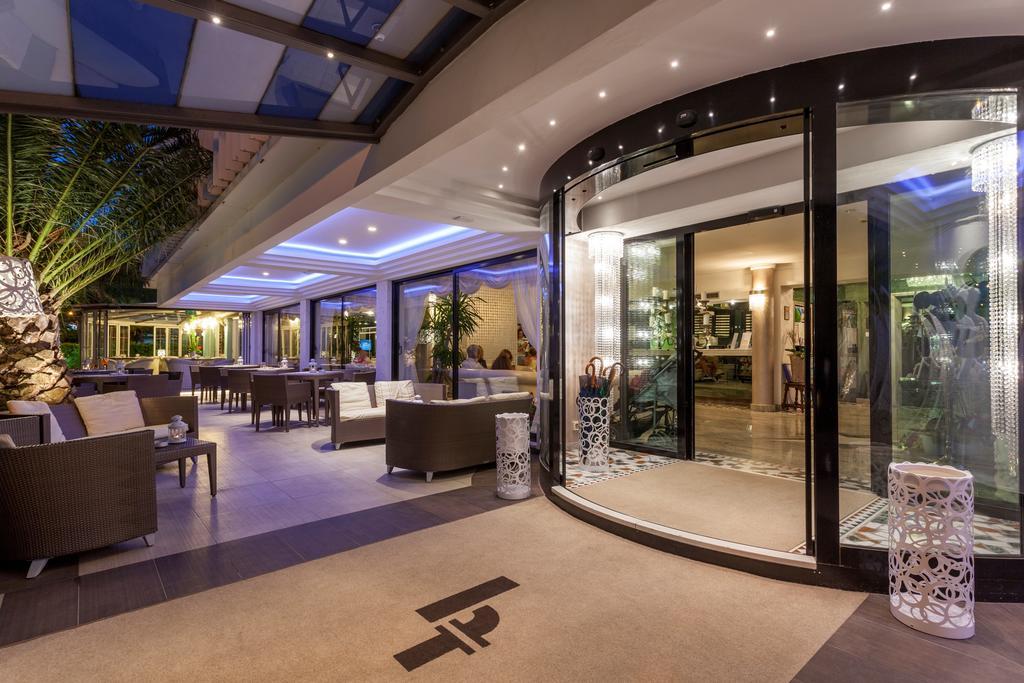 Hotel Feldberg Riccione Exterior photo